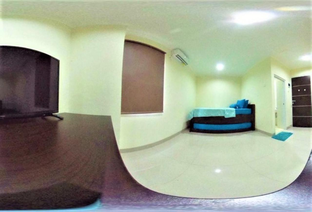 Hotel Giant Kost Tangerang Exteriér fotografie