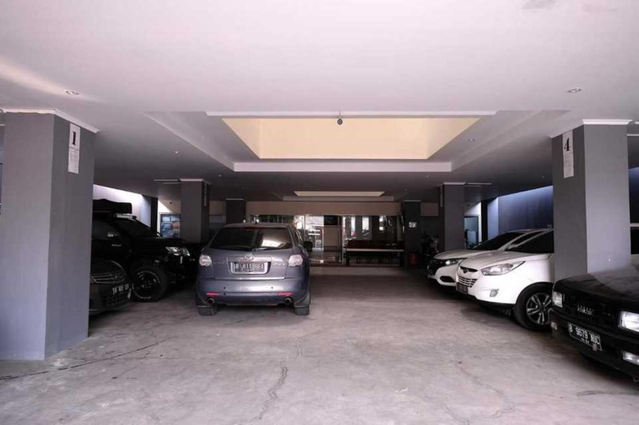 Hotel Giant Kost Tangerang Exteriér fotografie
