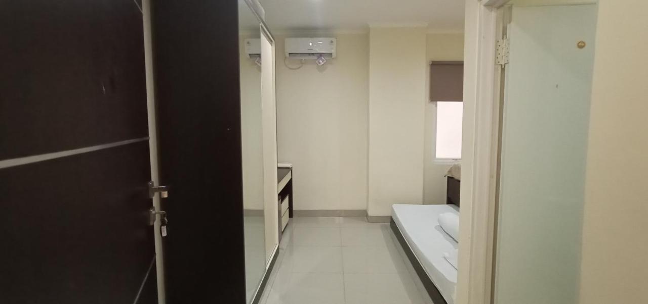 Hotel Giant Kost Tangerang Exteriér fotografie