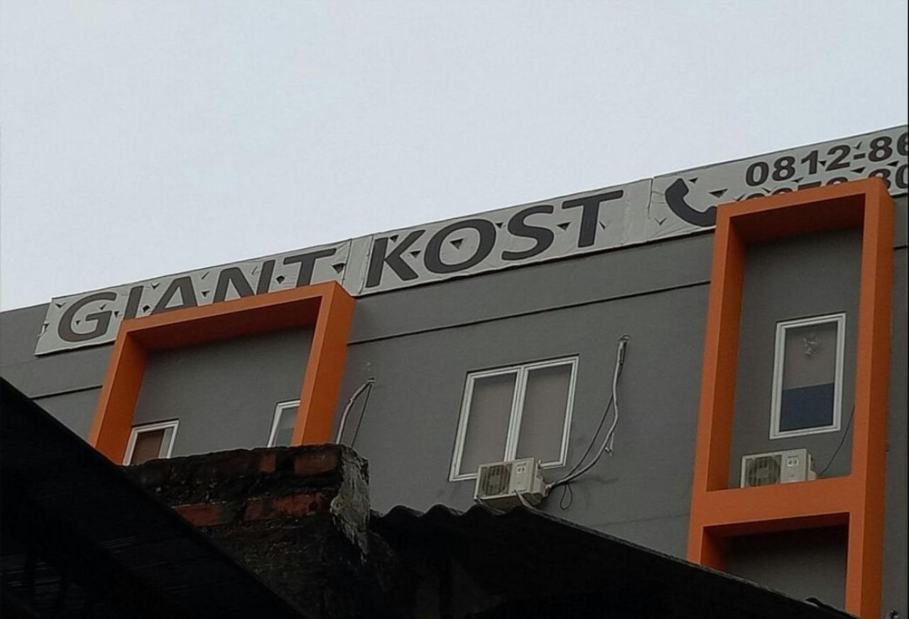 Hotel Giant Kost Tangerang Exteriér fotografie