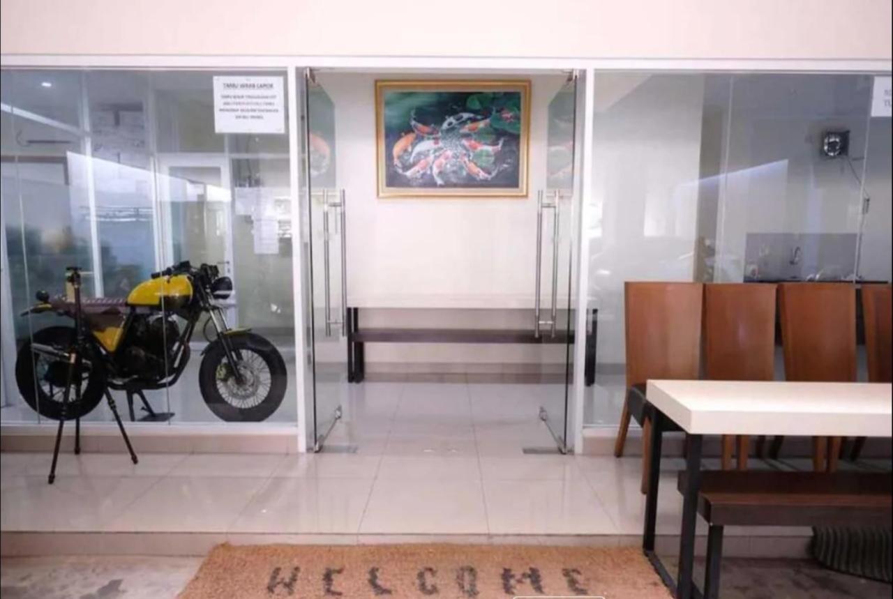 Hotel Giant Kost Tangerang Exteriér fotografie